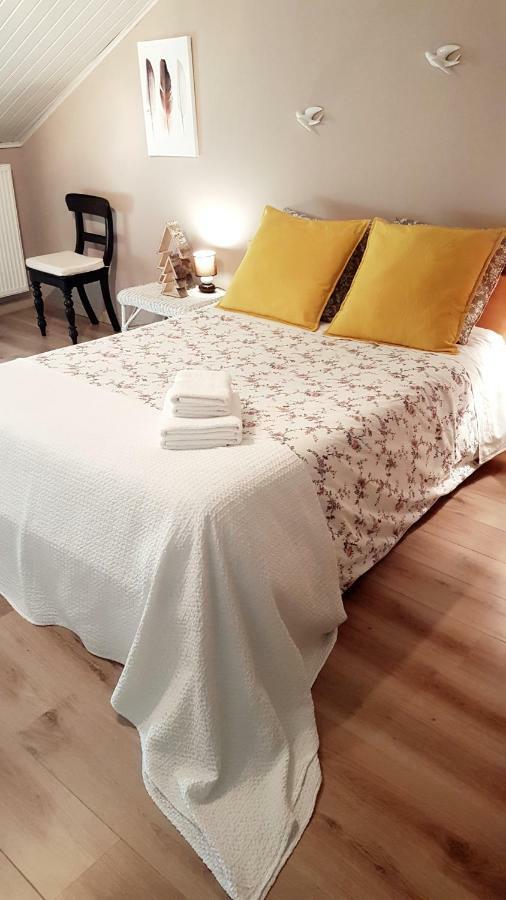 La Taniere Douce Bed & Breakfast Soulaucourt-sur-Mouzon Екстериор снимка