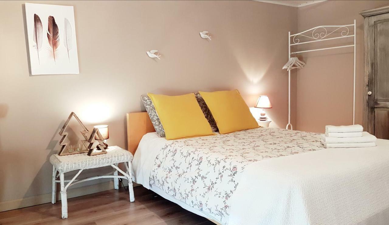 La Taniere Douce Bed & Breakfast Soulaucourt-sur-Mouzon Екстериор снимка